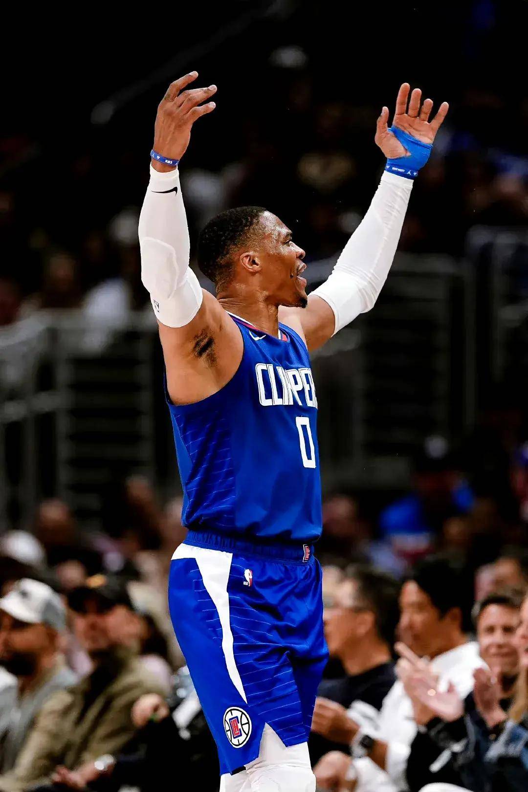 九游娱乐官网 -包含里程碑夜!那不勒斯官宣签约,NBA常规赛赛前刷纪录,信心回归,球队文化被再次提及的词条