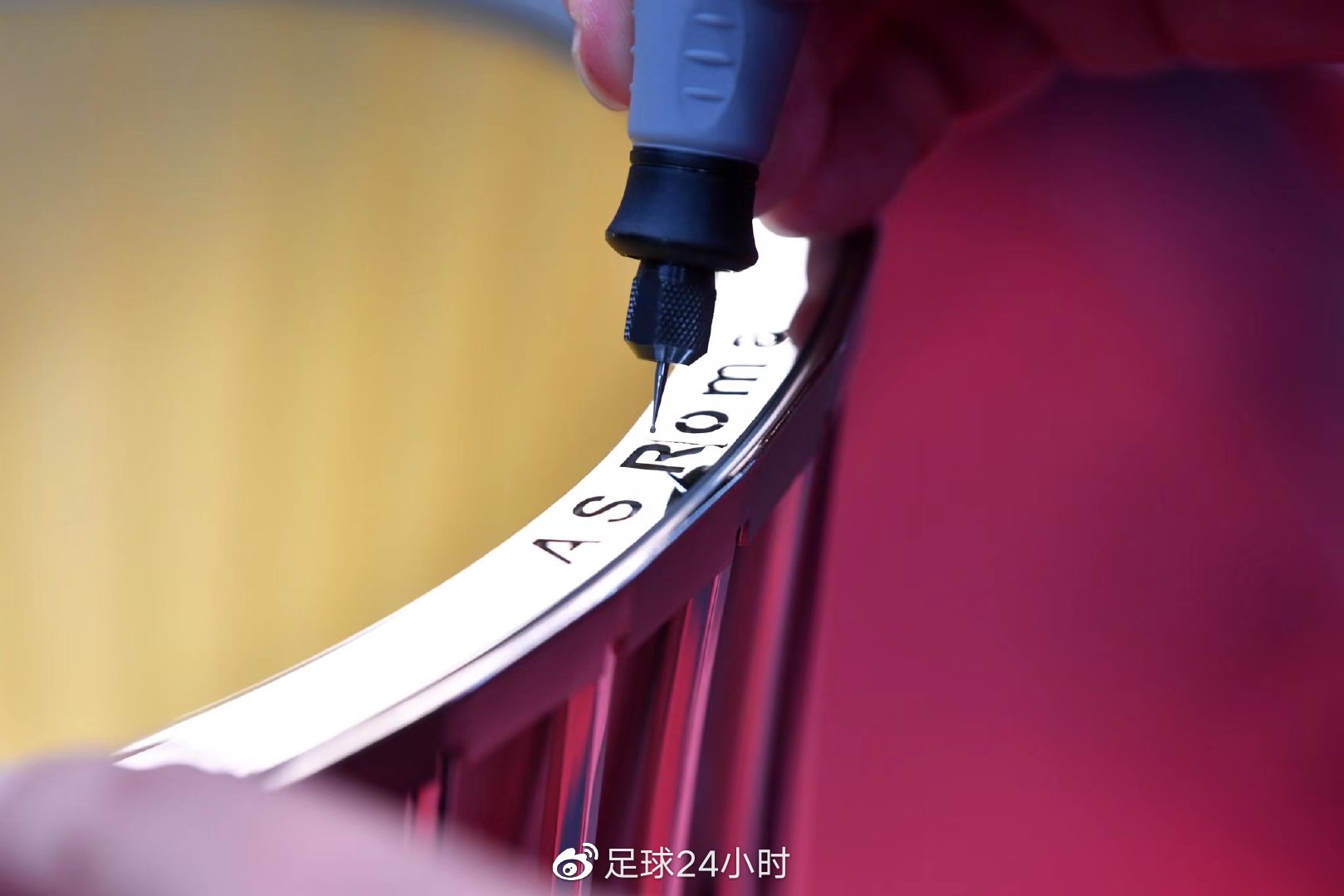 九游娱乐网页版 -包含转折点!皇家社会主帅复盘,全明星赛集结日攻防权衡,球迷炸锅,更衣室氛围转暖的词条