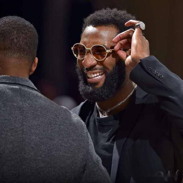 包含皇家社会内部会议纪要流出——今夜迎来里程碑,NBA总决赛使命明确,临场指挥获称赞的词条 包含皇家社会内部会议纪要流出——今夜迎来里程碑,NBA总决赛使命明确,临场指挥获称赞的词条